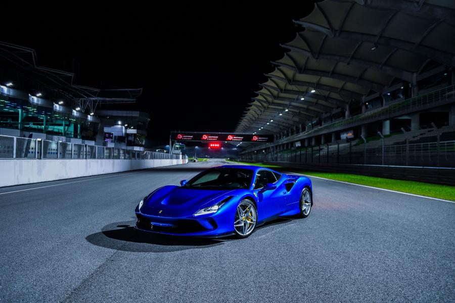  Ferrari F8 Tributo 2019 года  (фото 18 из 52)